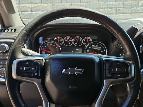 Used 2021 Chevrolet Silverado 1500 LT Trail Boss w/ Convenience Package II AWD/4WD image 18