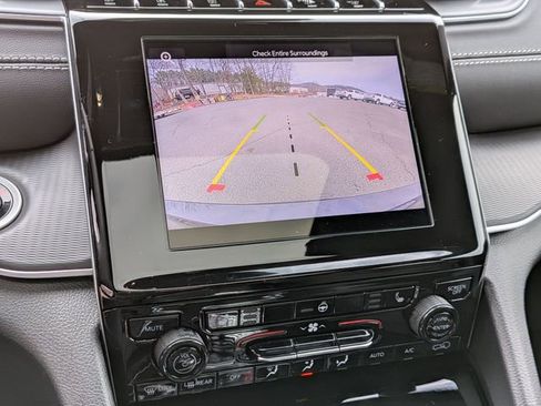 New 2026 Jeep Grand Cherokee L 4WD image 19