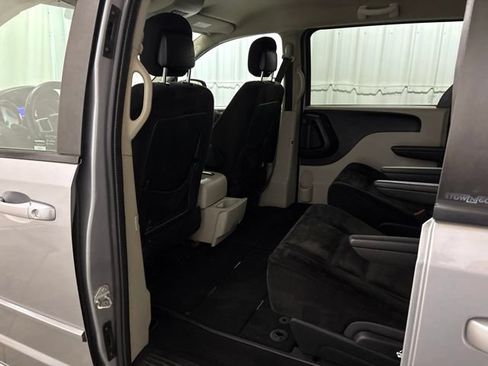 Used 2014 Dodge Grand Caravan SXT w/ Rear Park Assist Package FWD image 25
