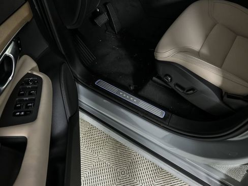 New 2026 Volvo XC90 B6 Plus w/ Protection Package Premier image 8