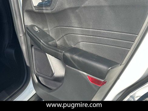 New 2025 Ford Escape SE image 16