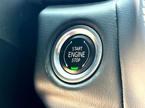 Used 2023 GMC Yukon AT4 AWD/4WD image 17
