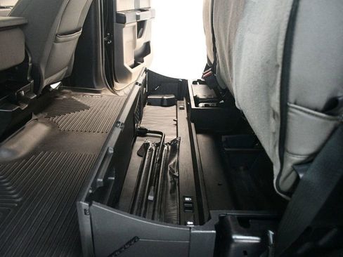 Used 2020 Ford F250 XLT w/ Snow Plow Prep Package image 40