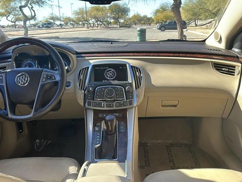Used 2010 Buick LaCrosse CXS image 17