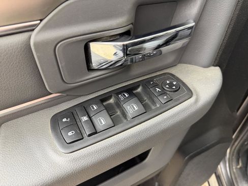 Used 2019 RAM 1500 Big Horn AWD/4WD image 17