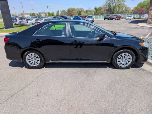 Used 2014 Toyota Camry LE FWD image 10