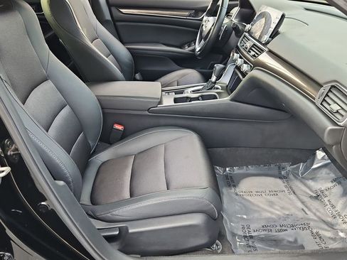 Used 2019 Honda Accord Sport image 18