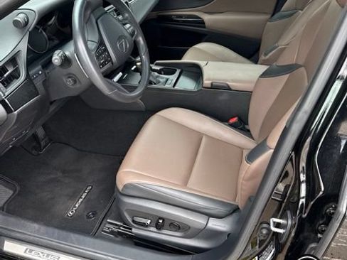 Used 2023 Lexus ES 350 w/ Premium Package FWD image 9