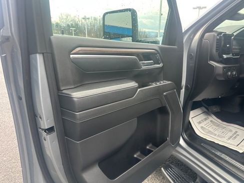 Used 2024 Chevrolet Silverado 2500 LT image 14