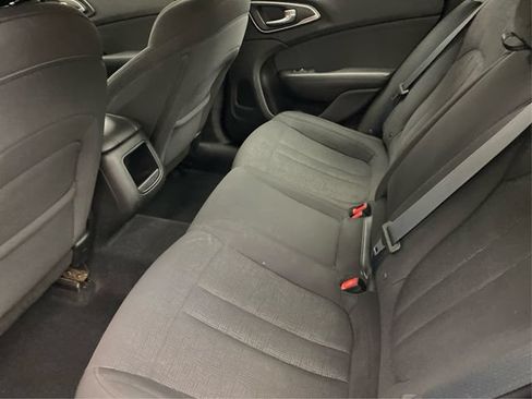 Used 2016 Chrysler 200 Limited w/ Convenience Group FWD image 11