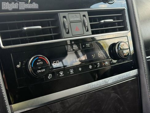 Used 2024 INFINITI QX80 Luxe image 22