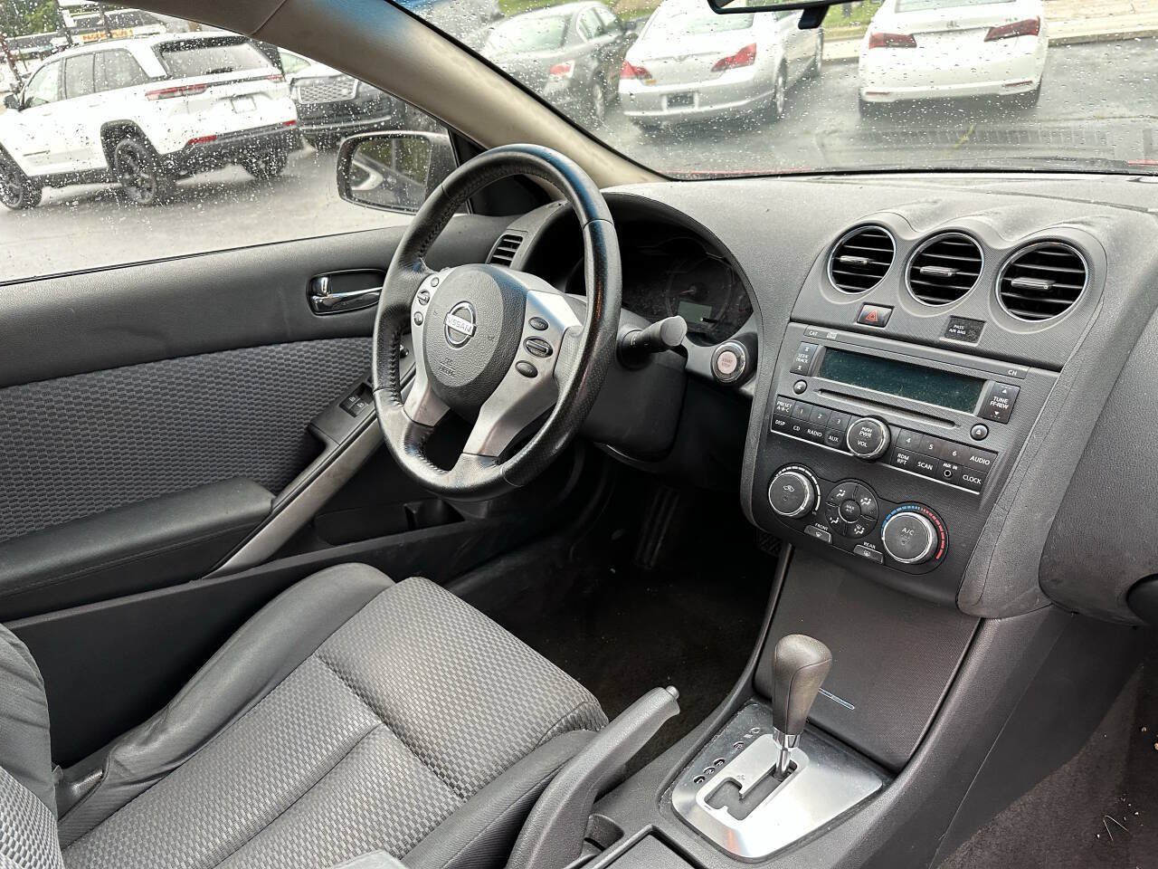 Used 2009 Nissan Altima 3.5 SE FWD image 13