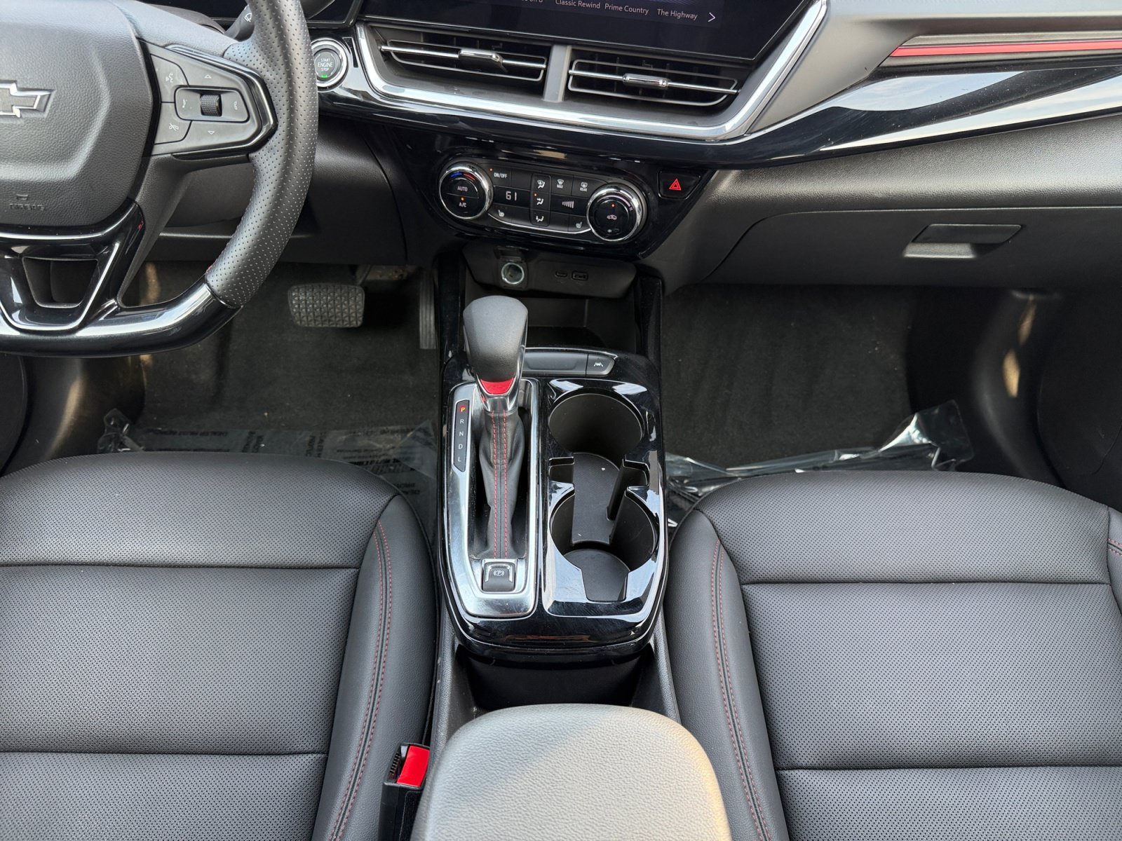 Used 2025 Chevrolet Trax RS w/ Driver Confidence Package FWD image 15