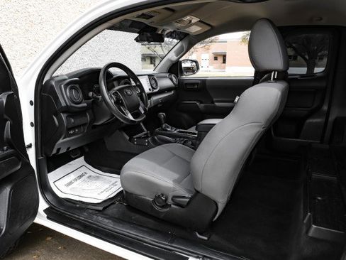 Used 2022 Toyota Tacoma SR image 37