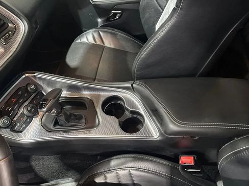 Used 2017 Dodge Challenger SRT Hellcat RWD image 90