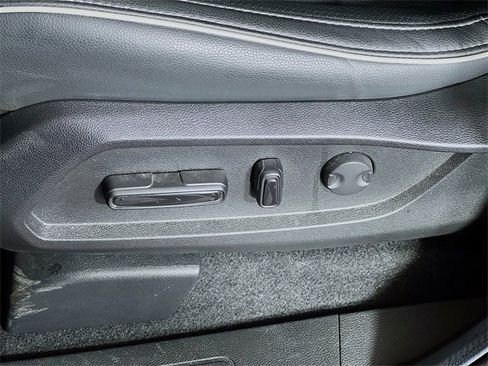 Used 2025 Honda Pilot Elite image 12