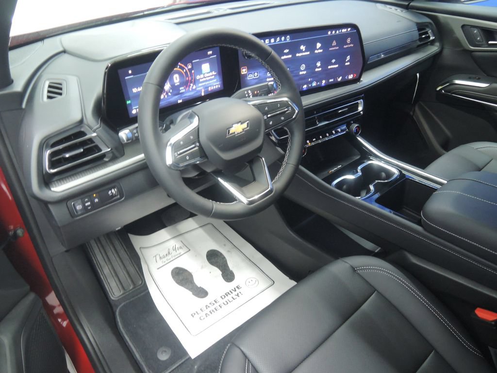New 2026 Chevrolet Traverse LT w/ Sun and Wheel Package FWD image 6
