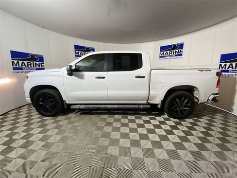 Used 2024 Chevrolet Silverado 1500 Custom image 13