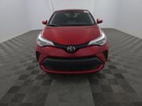 Used 2020 Toyota C-HR LE image 3