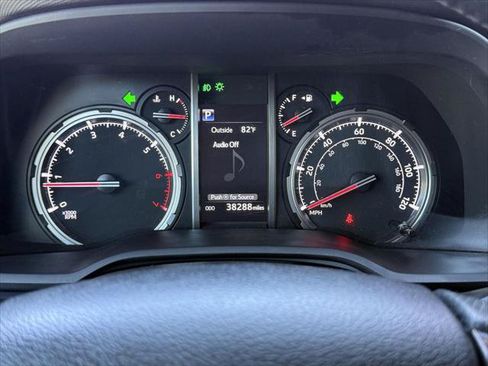 Certified 2024 Toyota 4Runner TRD Off-Road Premium w/ Off Road Premium Plus Package AWD/4WD image 29