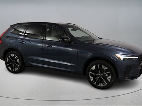 Used 2026 Volvo XC60 B5 Plus w/ Protection Package Premier AWD/4WD image 2