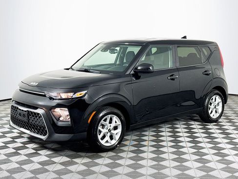 Used 2022 Kia Soul S FWD image 4