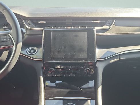 Used 2021 Jeep Grand Cherokee L Laredo w/ Luxury Tech Group I image 18