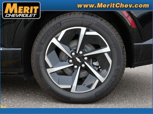 New 2025 Chevrolet Equinox EV LT image 3