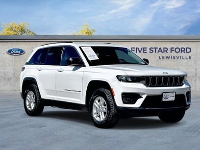 Used 2024 Jeep Grand Cherokee Laredo