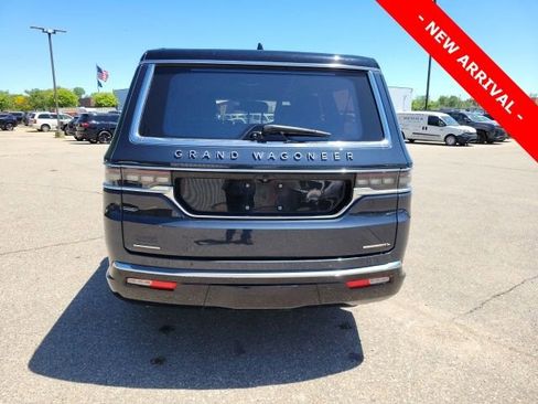 Used 2023 Jeep Grand Wagoneer L Series III AWD/4WD image 5