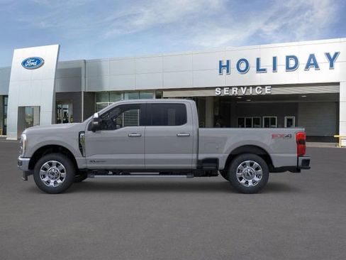 New 2026 Ford F250 Lariat w/ Chrome Package image 3