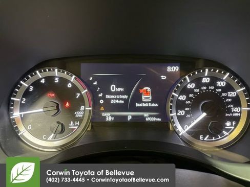 Used 2023 Toyota Highlander XLE image 10