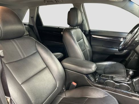 Used 2014 Kia Sorento SX w/ 3rd Row Package image 31