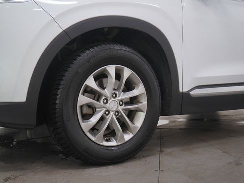 Used 2019 Hyundai Santa Fe SEL image 29