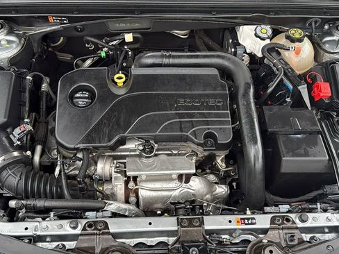 Used 2024 Chevrolet Malibu LT FWD image 34