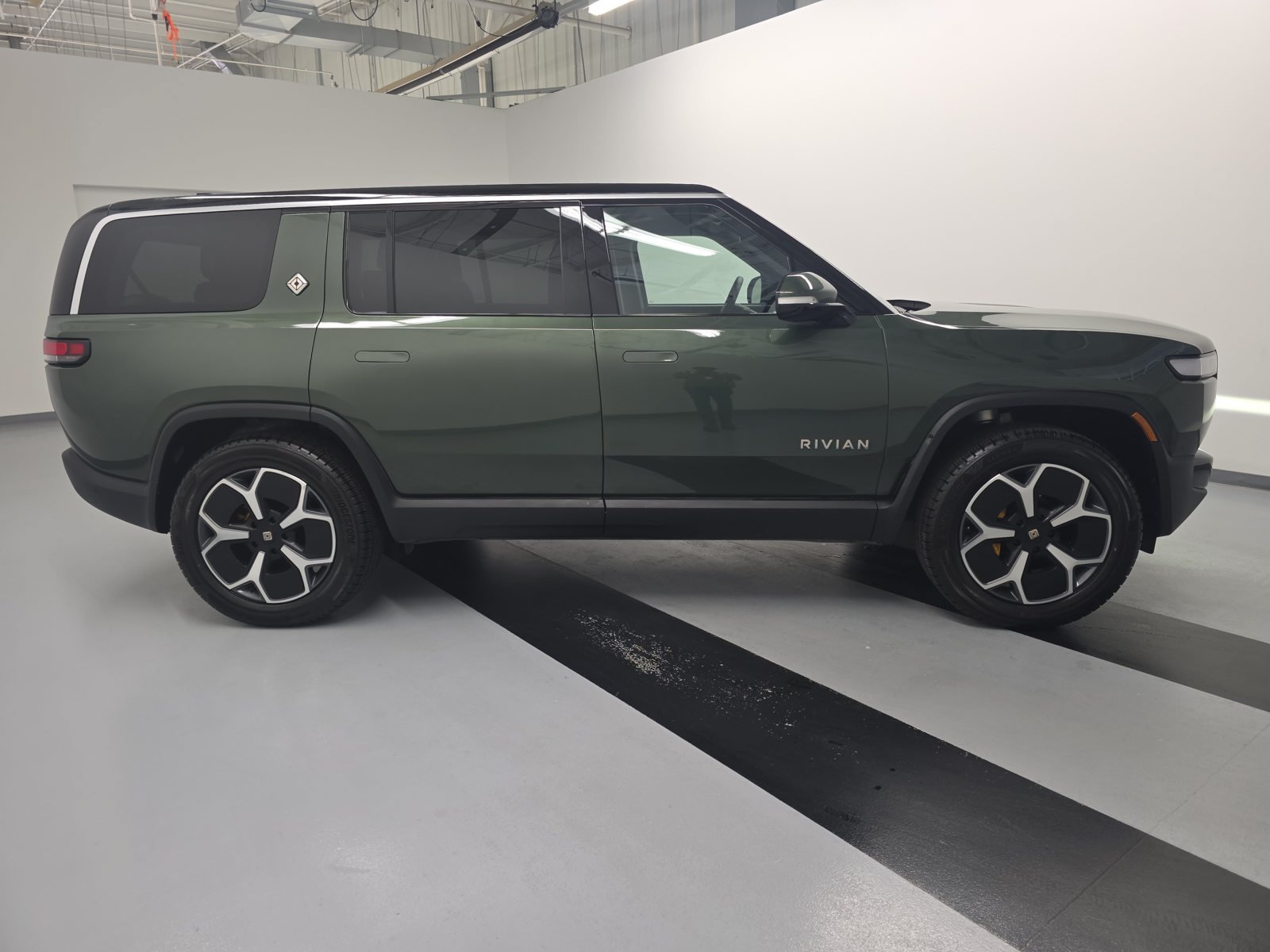 Used 2023 Rivian R1S Adventure Quad AWD/4WD image 6