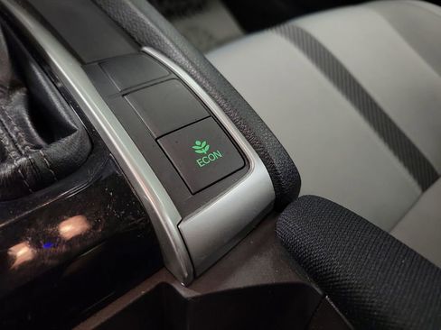 Used 2018 Honda Civic EX-T image 15
