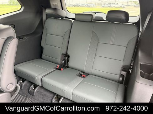 New 2026 GMC Acadia AT4 w/ LPO, Floor Liner Package AWD/4WD image 24