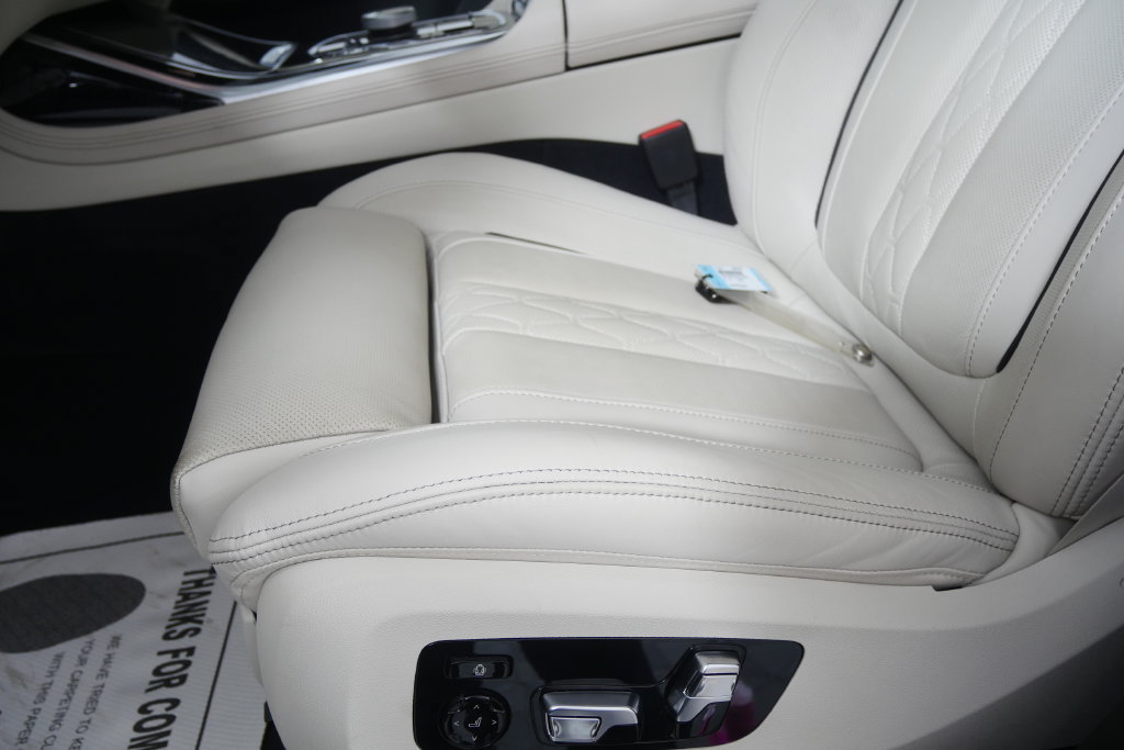 Certified 2026 BMW X7 M60i AWD/4WD image 10