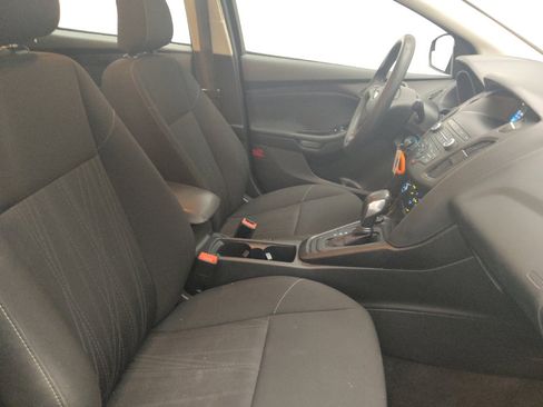 Used 2018 Ford Focus SE FWD image 21