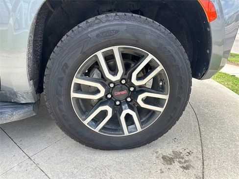 Used 2021 GMC Yukon AT4 image 5