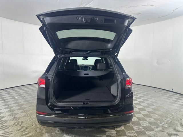 Used 2022 Chevrolet Equinox RS AWD/4WD image 9
