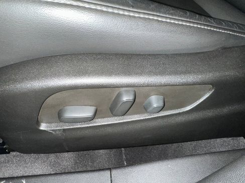 Certified 2022 Cadillac XT4 Premium Luxury w/ Enhanced Visibility Package image 11