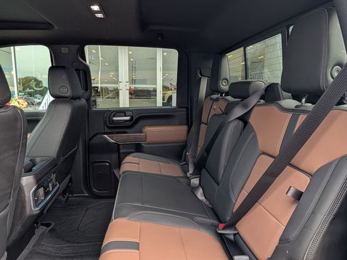 Certified 2022 Chevrolet Silverado 3500 High Country w/ Z71 Off-Road Package AWD/4WD image 9