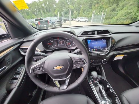 Certified 2023 Chevrolet TrailBlazer ACTIV w/ Sun and Liftgate Package image 15