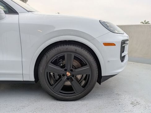 New 2026 Porsche Cayenne Coupe image 11
