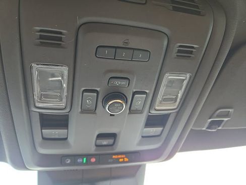 Certified 2022 Cadillac Escalade ESV Sport AWD/4WD image 34