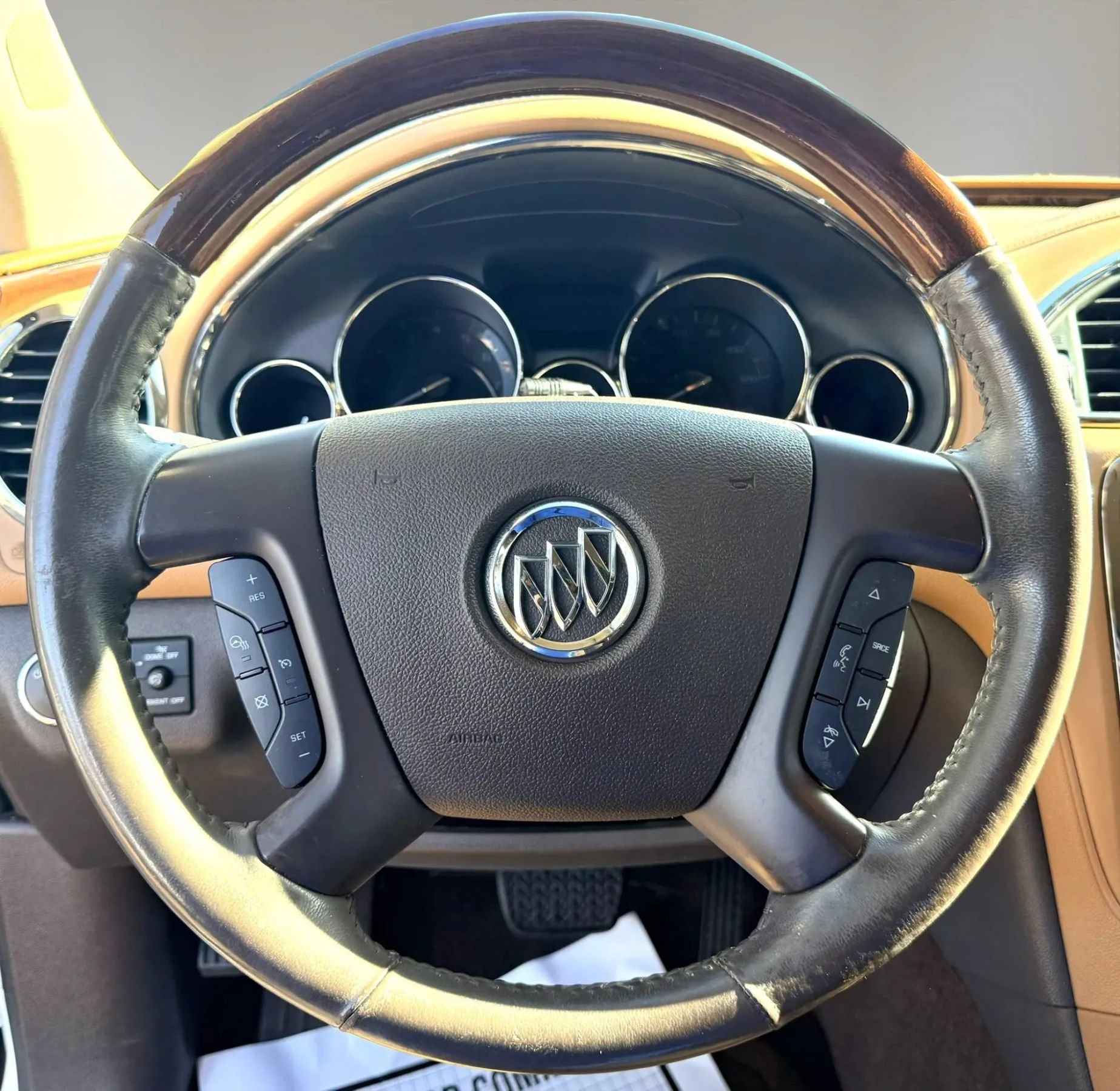 Used 2016 Buick Enclave Leather FWD image 11