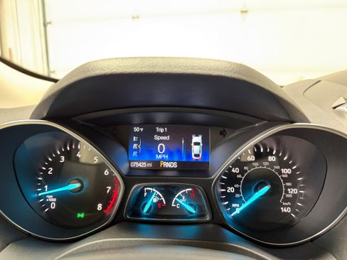 Certified 2018 Ford Escape SE w/ SE Sync 3 Package image 16