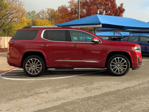 Used 2021 GMC Acadia Denali w/ Denali Technology Package image 3